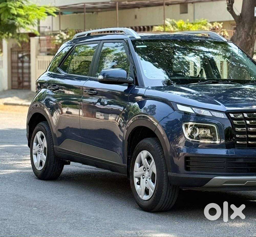 Hyundai Venue 1.2 S (o), 2022, Petrol