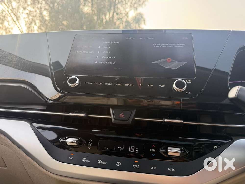 Kia Carens 1.4 Luxury Plus Dct 7 Str, 2022, Petrol