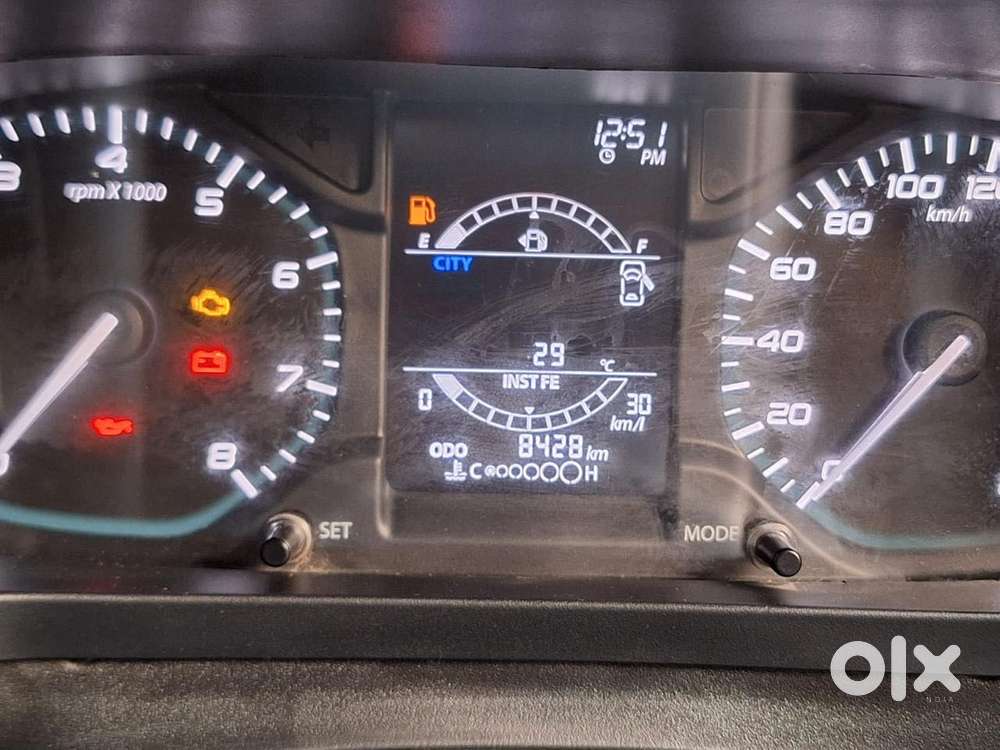 Tata Altroz Xm (s) Petrol, 2024, Petrol