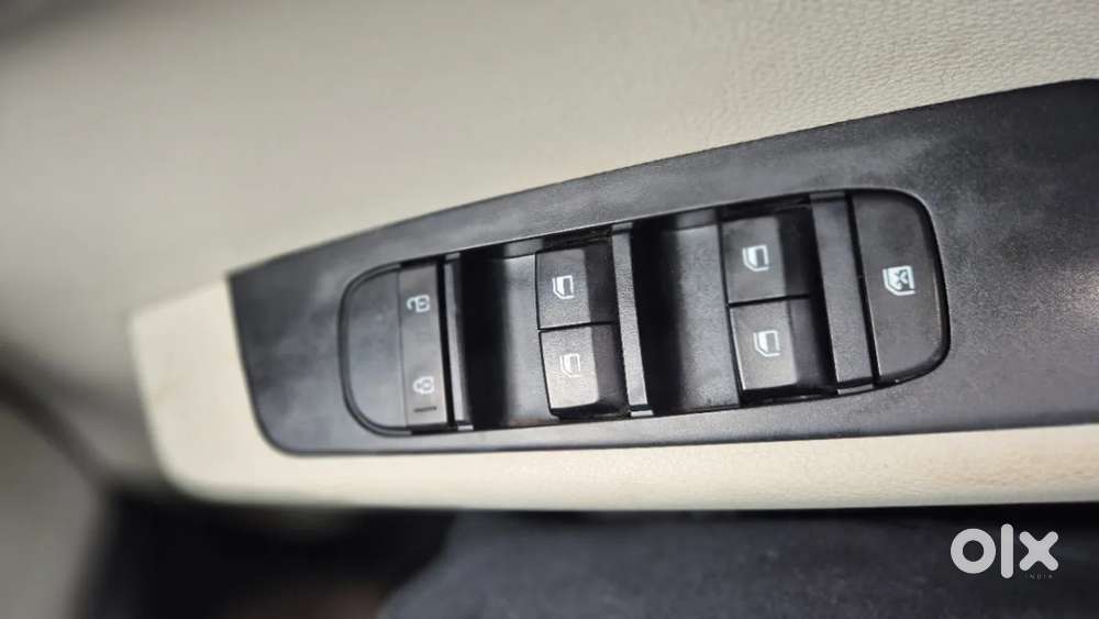 Kia Carens 1.5 Premium 7 Str, 2023, Petrol