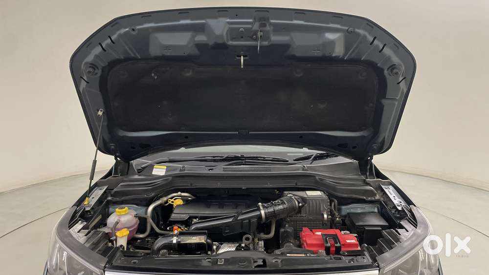 Mahindra Xuv300 W8 Option, 2021, Petrol