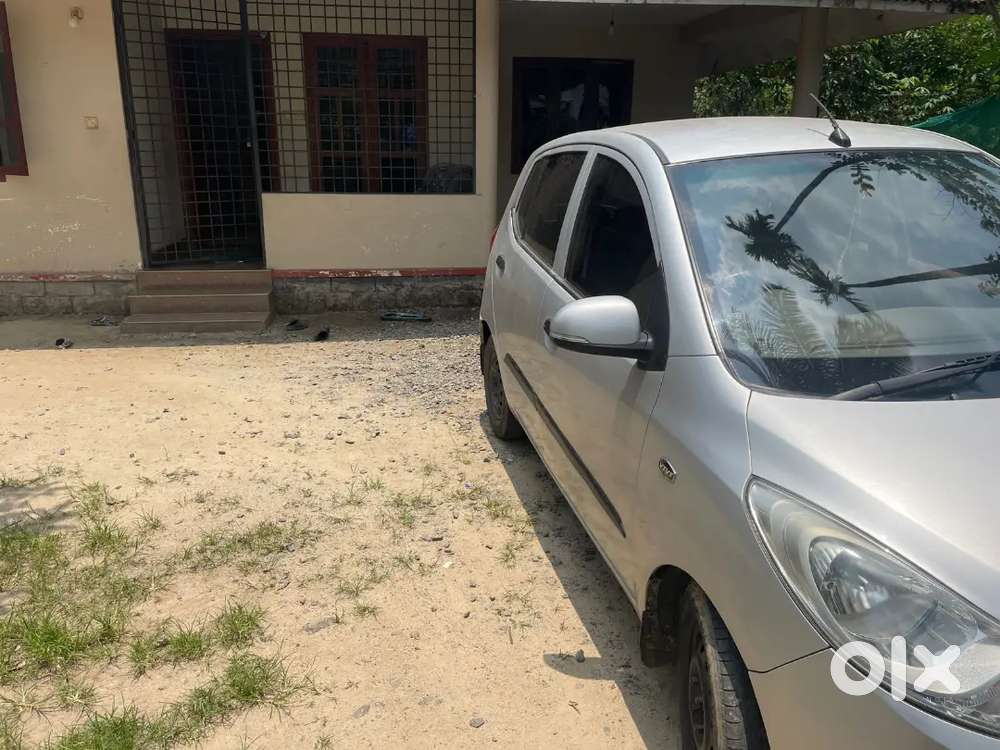 Hyundai I10 Sportz 1.2 (2011) - Well Maintained