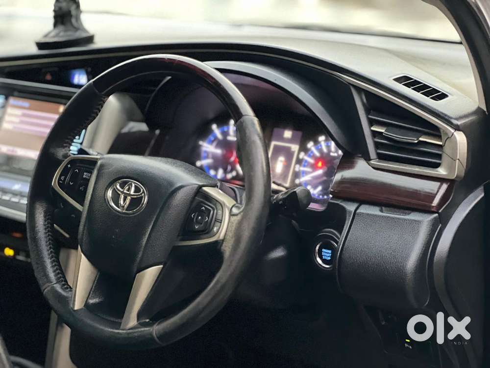 Toyota Innova Crysta 2.4 V, 2017, Diesel