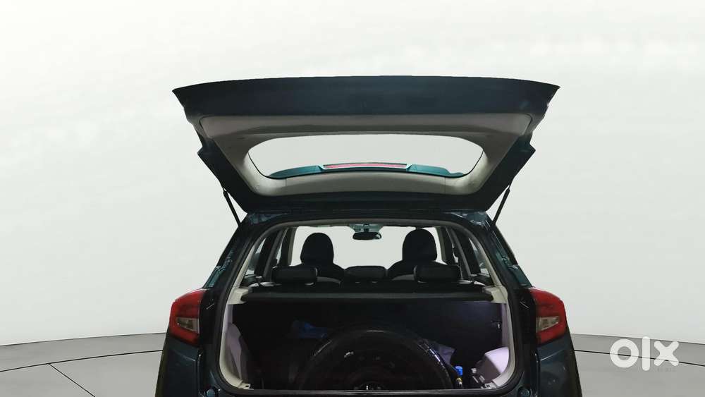 Mahindra Xuv300 W8 Option, 2020, Cng & Hybrids