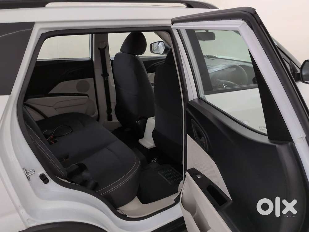 Mahindra Xuv300 1.2 W6 Amt Petrol, 2024, Petrol