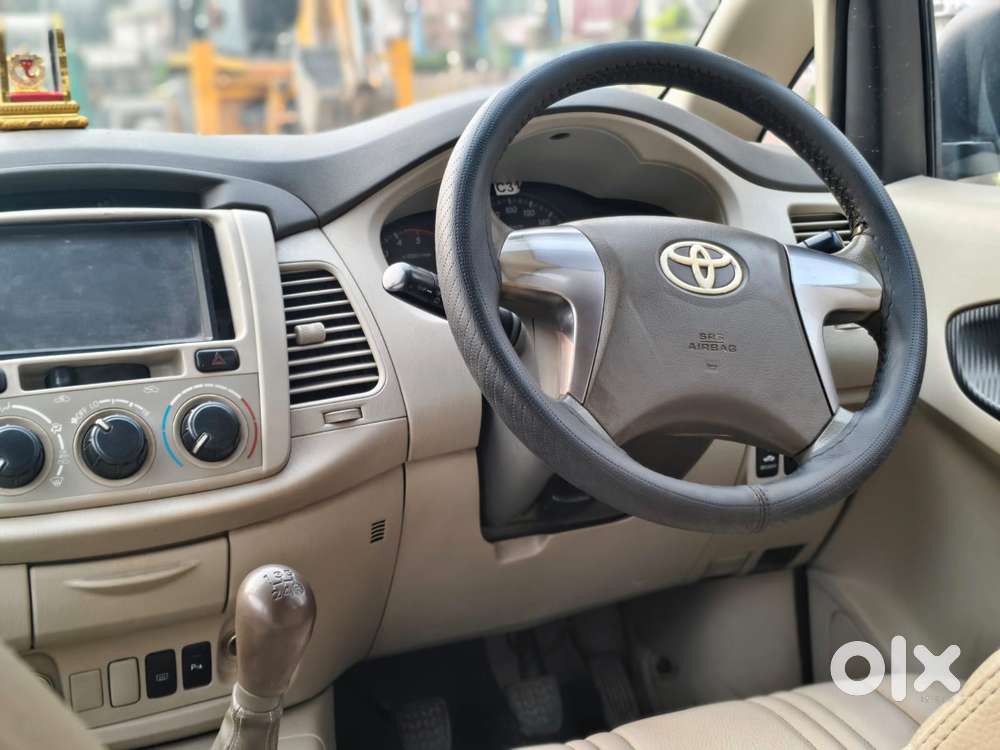 Toyota Innova [2013-2016] 2.5 G4 8 Str, 2014, Diesel