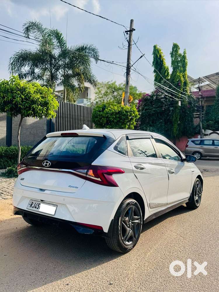 Hyundai I20 Sportz 1.2 Ivt Dual Tone, 2021, Petrol