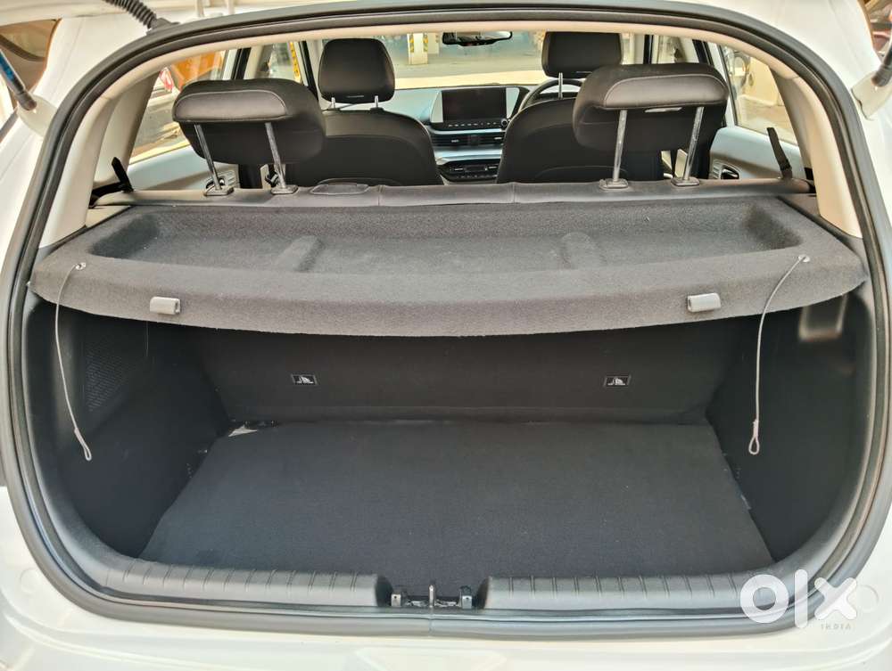 Hyundai Elite I20 Asta (o) 1.2 Ivt, 2023, Petrol