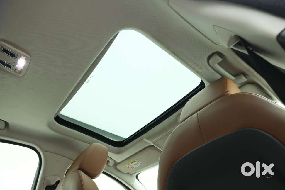 Jaguar Xe Portfolio, 2018, Petrol