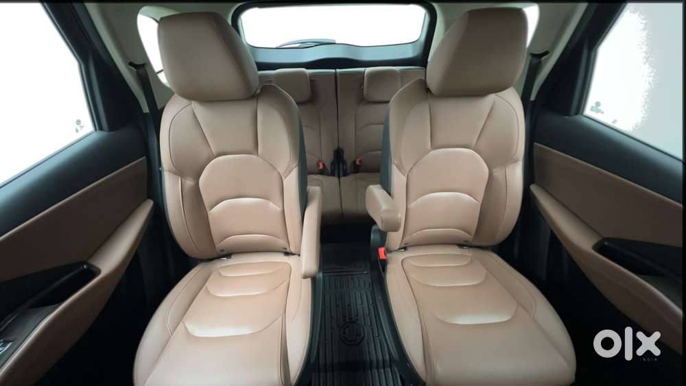 Mg Hector Plus Savvy Pro 1.5 Turbo Petrol Cvt 6 Str, 2023, Petrol