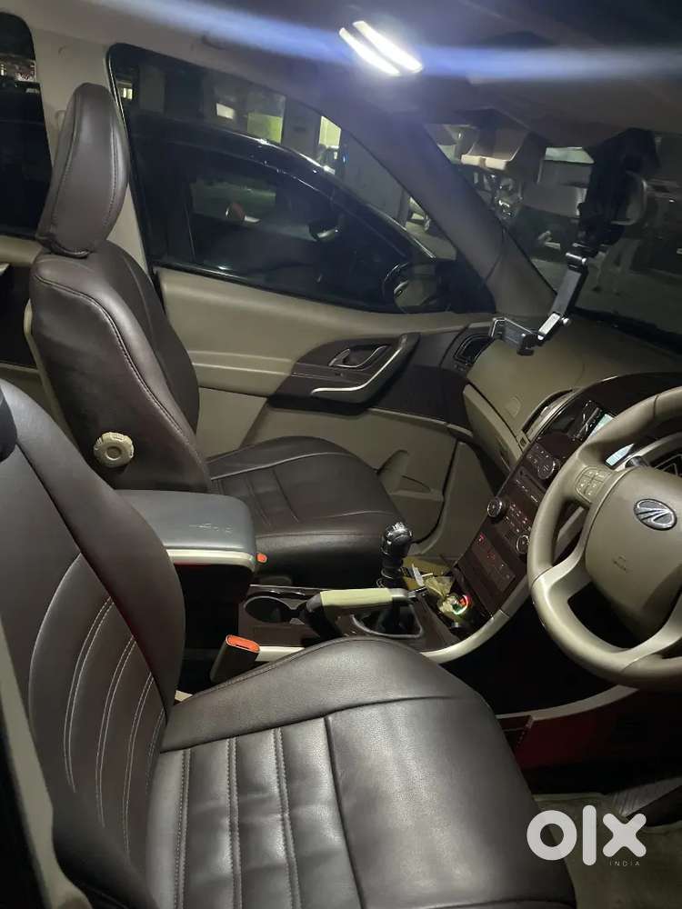 Black Xuv 500