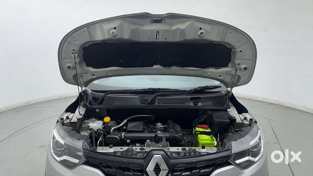 Renault Triber Rxe, 2023, Petrol