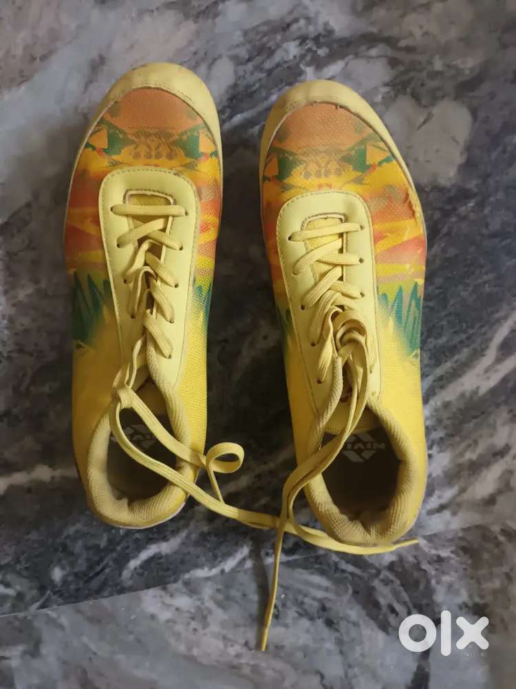 Running shoes