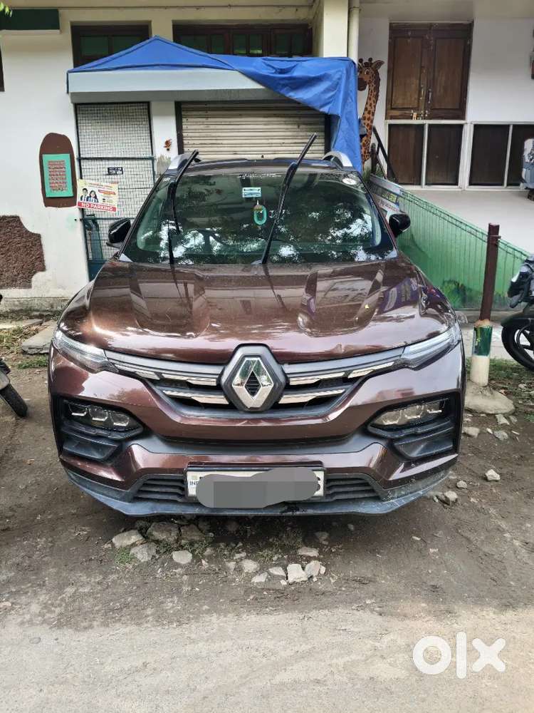 Renault Kiger Showroom Condition, With Company Service.