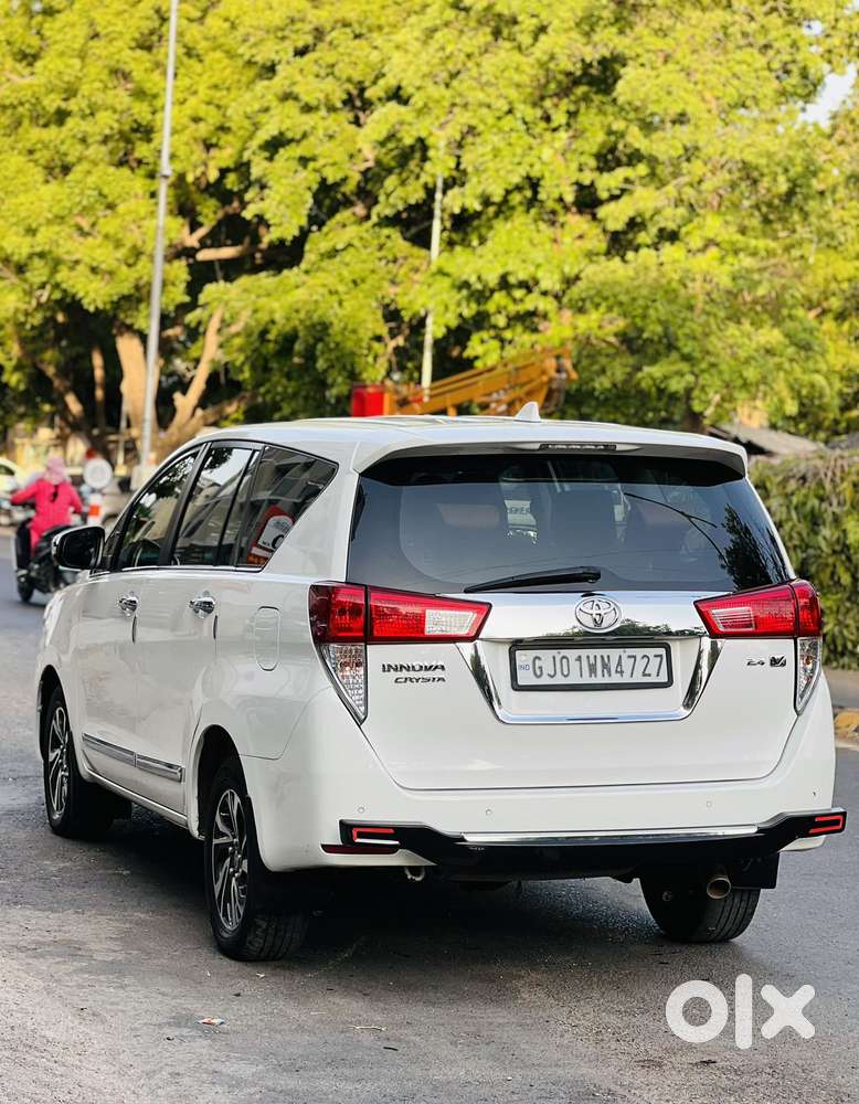 Toyota Innova Crysta 2.4 V 8 Str, 2023, Diesel