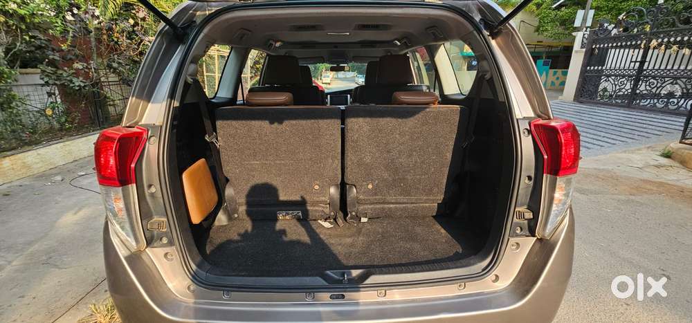 Toyota Innova Crysta 2.8z Automatic, 2016, Diesel