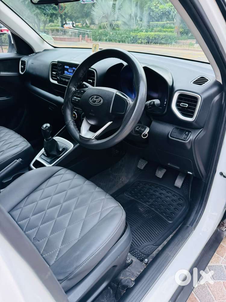 Hyundai Venue S 1.2 Petrol, 2022, Petrol