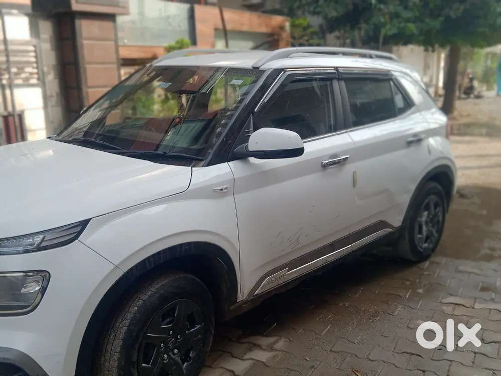 Hyundai Venue 2021 Petrol Good Condition