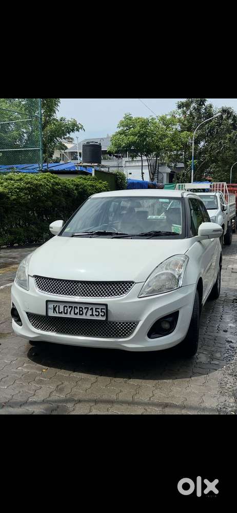 Maruti Suzuki Swift Dzire 1.2 Zxi Bsiv, 2014, Petrol