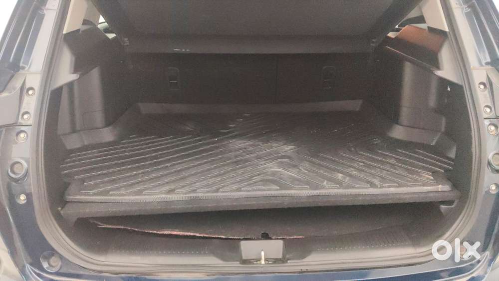 Maruti Suzuki Grand Vitara 1.5 Alpha Plus Intelligent Hybrid Ecvt, 2..