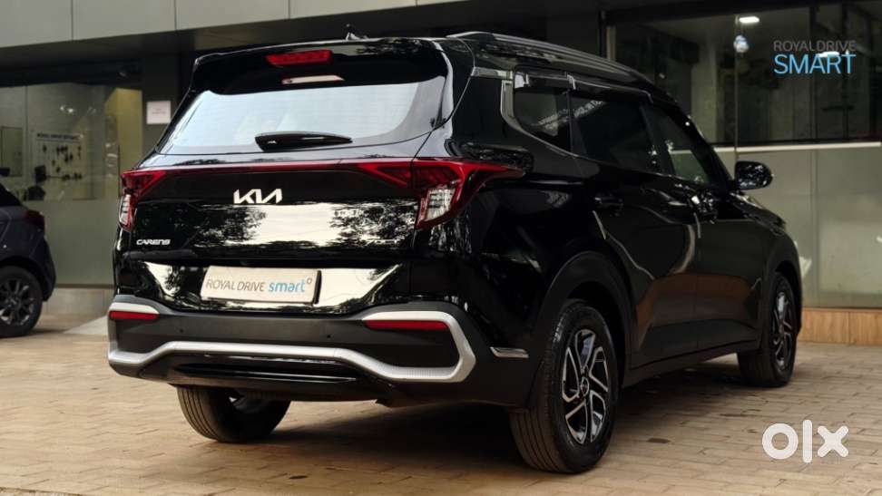 Kia Carens, 2022, Petrol