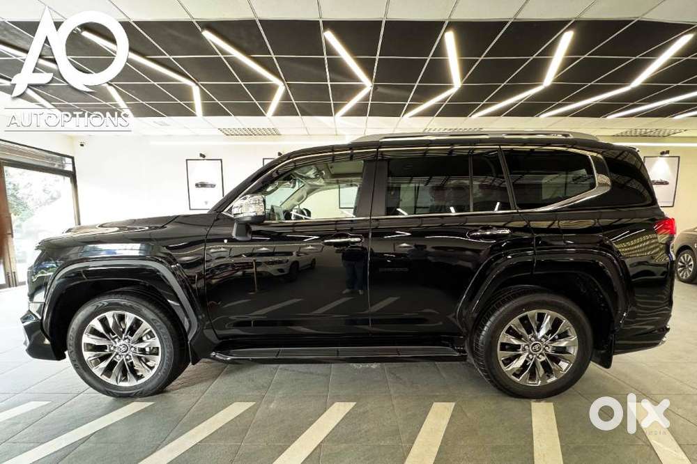 Toyota Land Cruiser Zx Petrol, 2026, Petrol