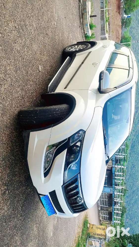 Mahindra Xuv500 W10 - 2017