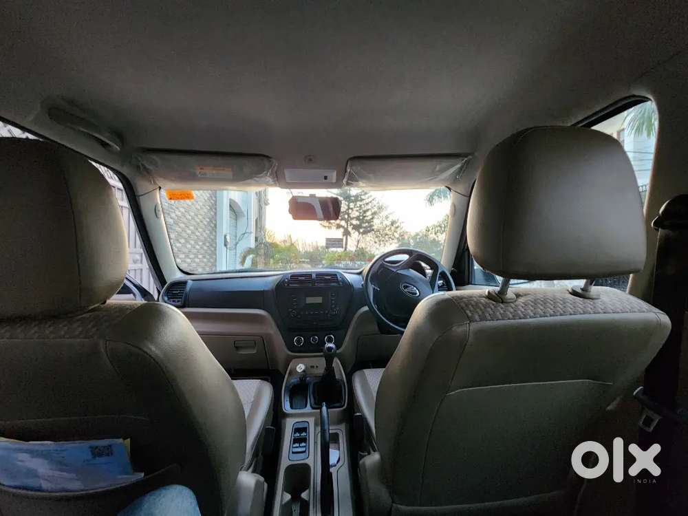 Mahindra Tuv 300 2018
