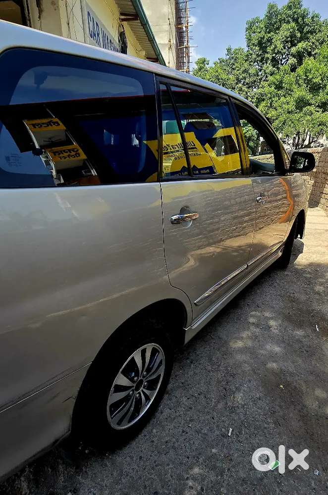 Toyota Innova 2.5 V  7 Seater Bs4.