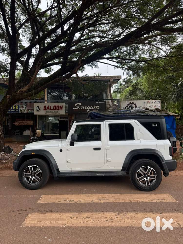 Mahindra Thar Roxx Diesel 2025
