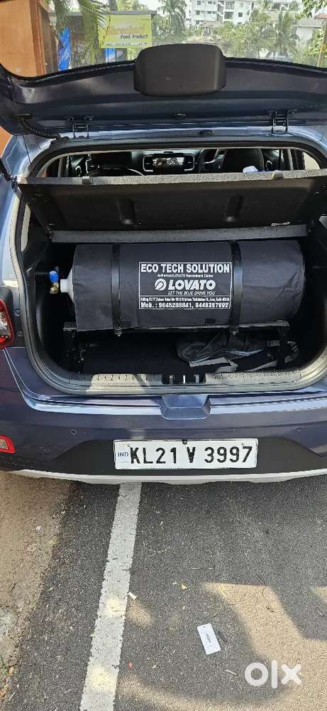 Hyundai Venue 2020 Cng & Hybrids 63000 Km Driven Blue Colour