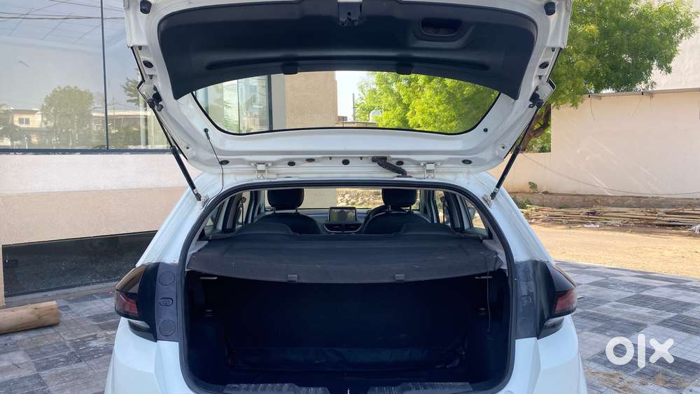 Tata Altroz 1.2 Xt, 2020, Petrol
