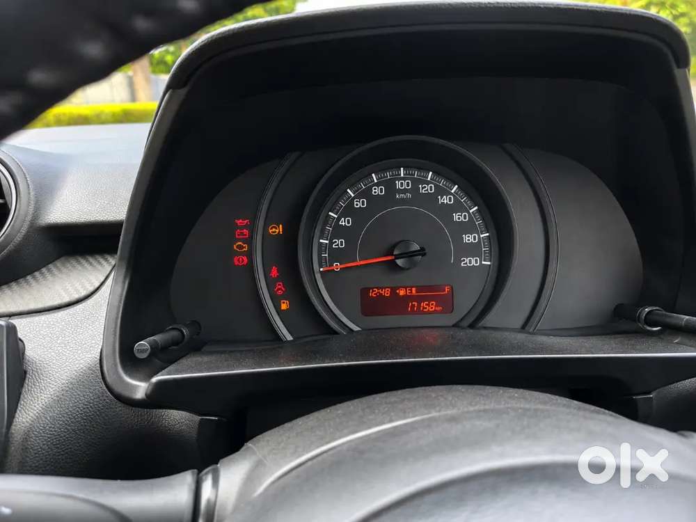 Maruti Suzuki Swift Petrol 2023