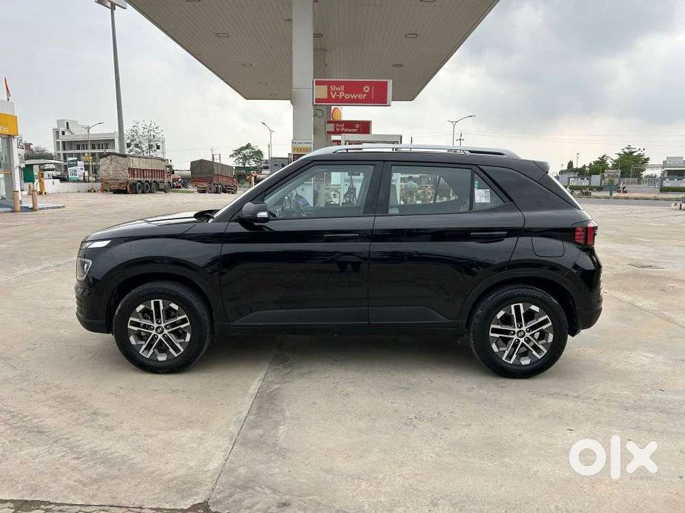 Hyundai Venue Sx Mt, 2023, Diesel