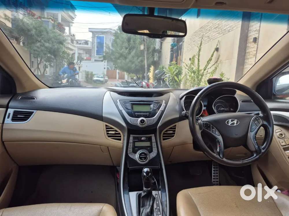 Hyundai New Elantra Diesel At 2015
