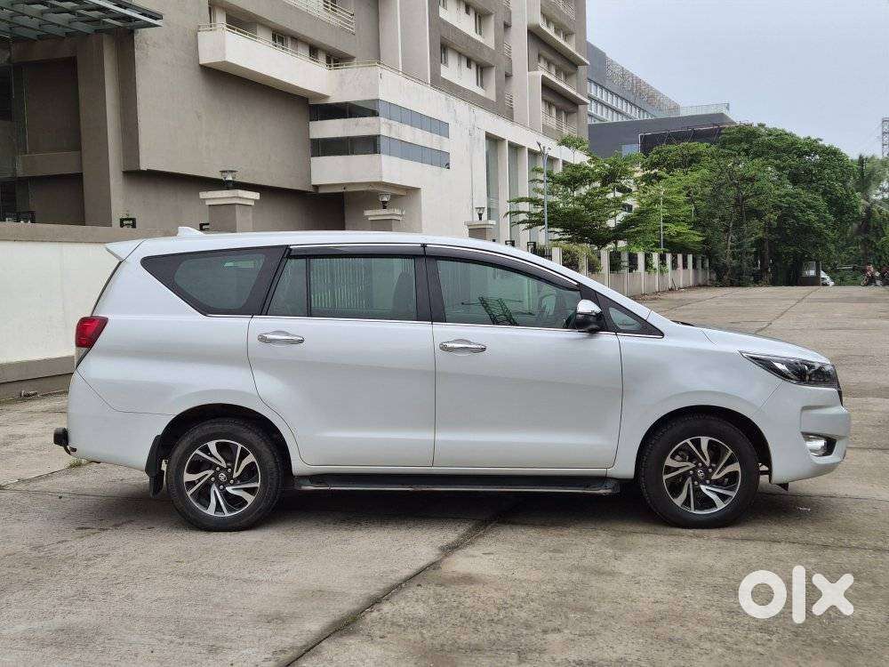 Toyota Innova Crysta 2.4 V, 2024, Diesel