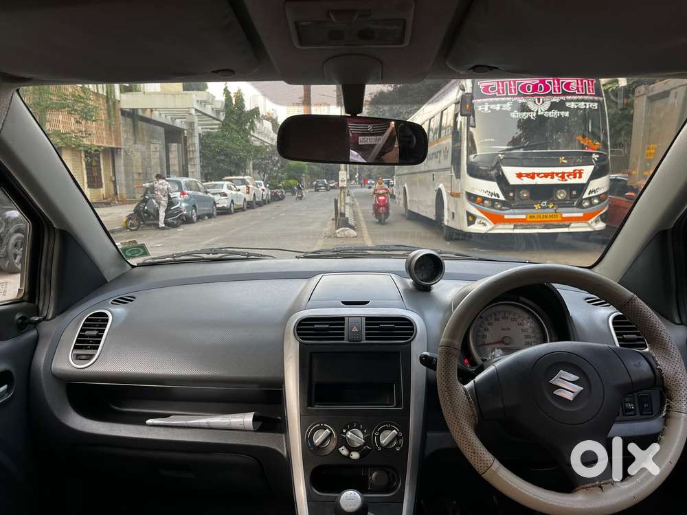 Maruti Suzuki Ritz Vxi, 2011, Petrol