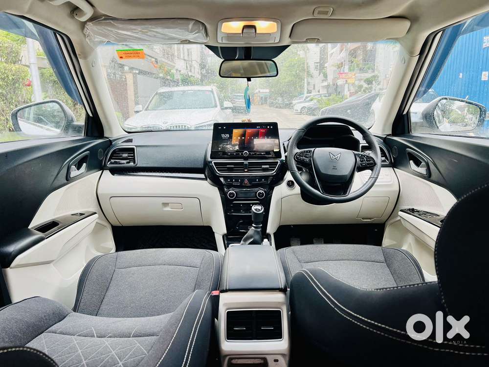 Mahindra Xuv 3xo Ax5 Ds Mt, 2025, Diesel