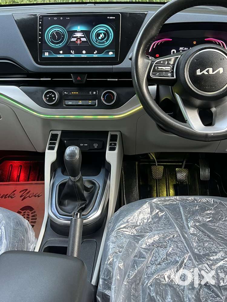 Kia Carens 1.5 Premium 7 Str, 2023, Petrol