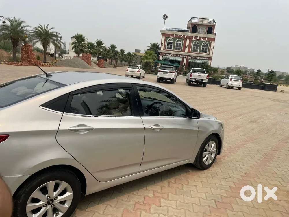Hyundai Verna 2015