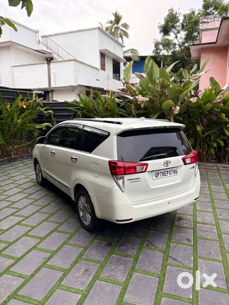 Toyota Innova Crysta 2.8 Z, 2016, Diesel