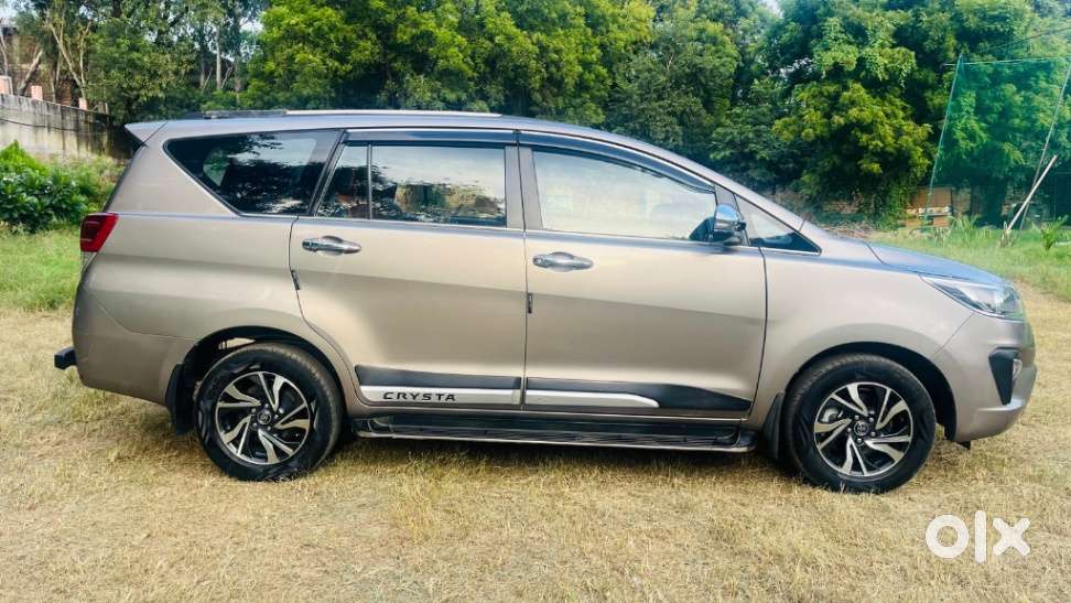 Toyota Innova Crysta 2.4 G Mt, 2021, Diesel