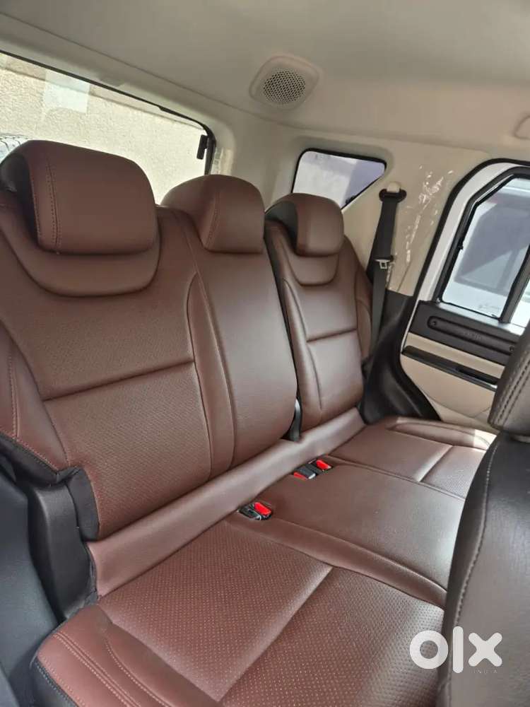 Mahindra Thar Roxx Diesel Manual 2025 December Variant