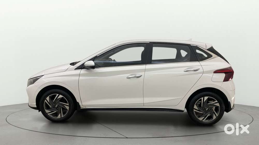 Hyundai New I20 1.2 Asta (o) Ivt, 2023, Petrol