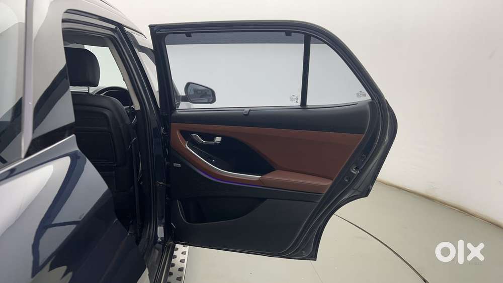 Hyundai Alcazar 1.5 Tdct Signature (o) 7s Petrol, 2023, Petrol