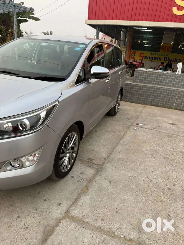 Toyota Innova Crysta