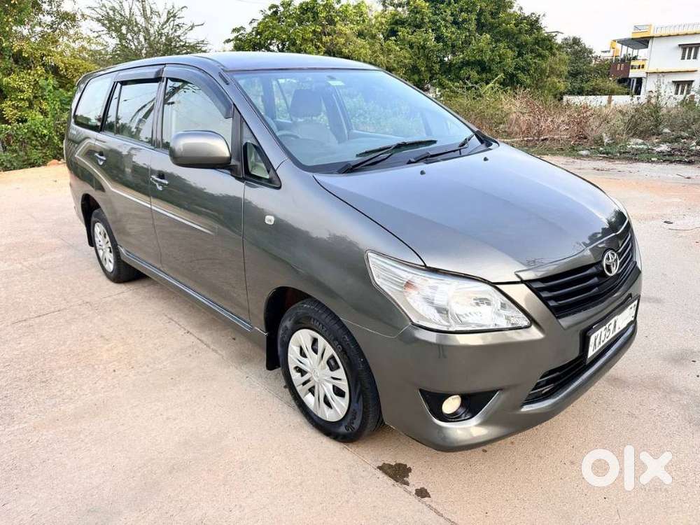 Toyota Innova 2.5 G (diesel) 8 Seater, 2013, Diesel