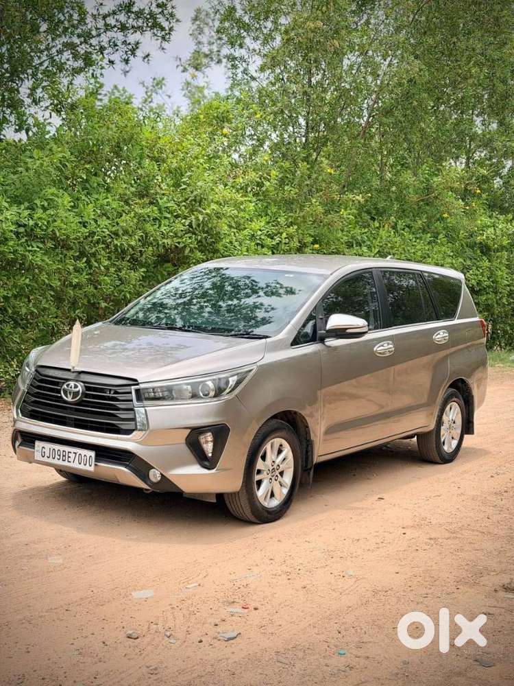 Toyota Innova Crysta 2.8 Zx At 7 Seater, 2017, Diesel