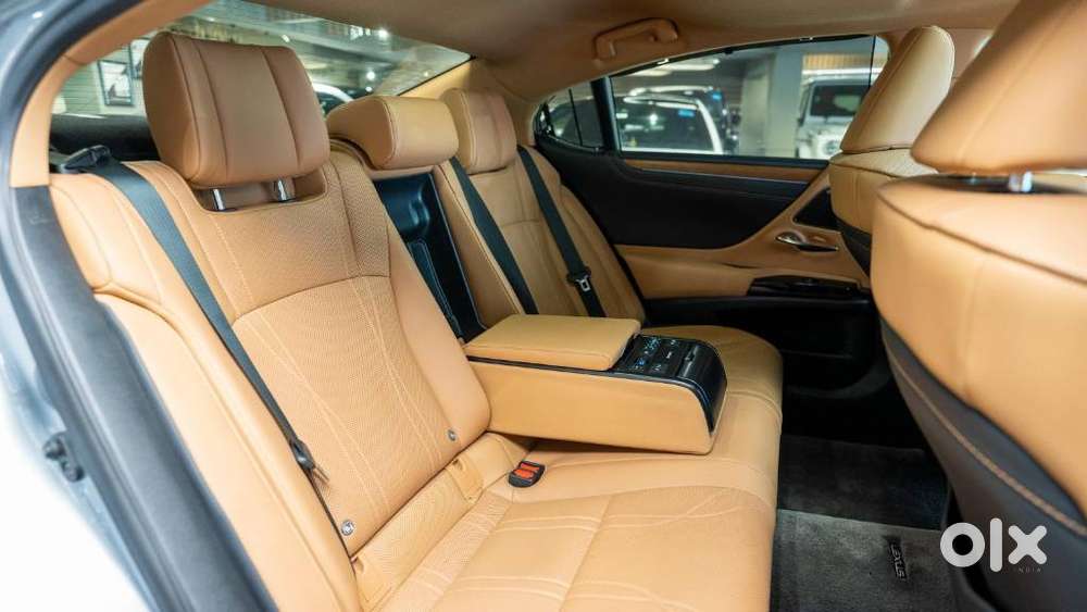 Lexus Es 300h Luxury, 2025, Petrol