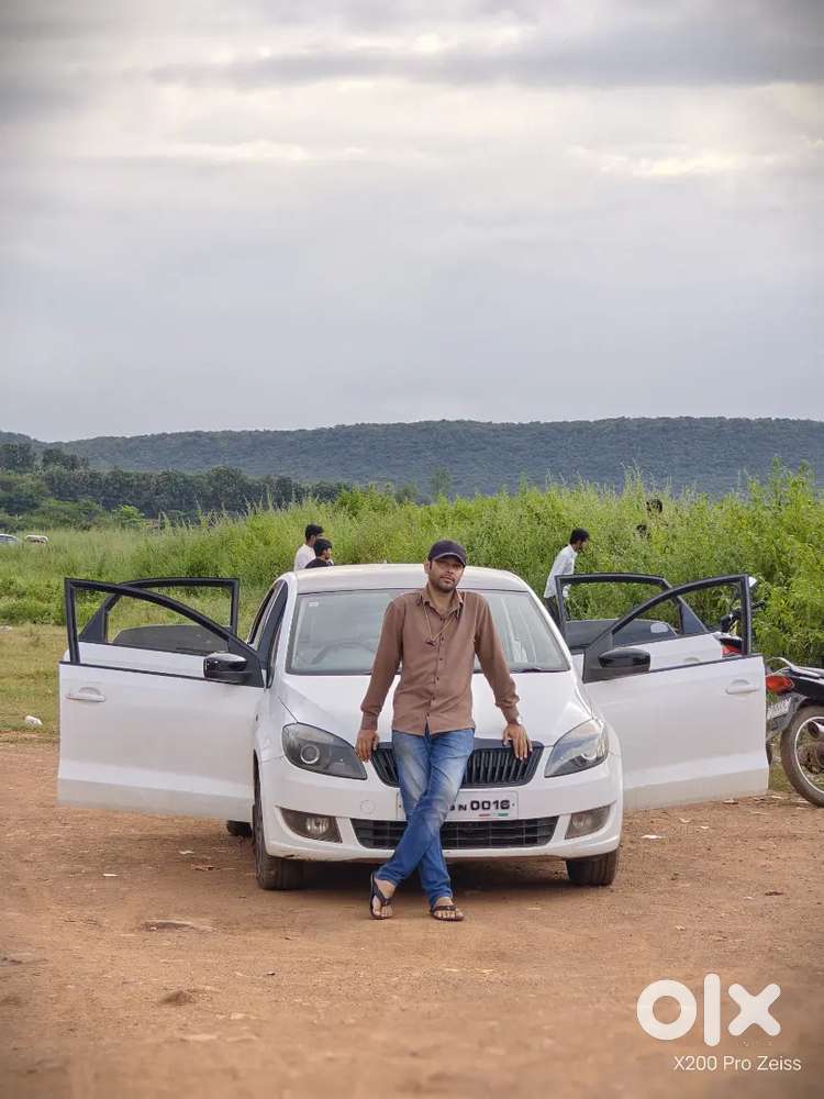 Skoda Rapid 2015 Diesel 127500 Km Driven Well Maintained